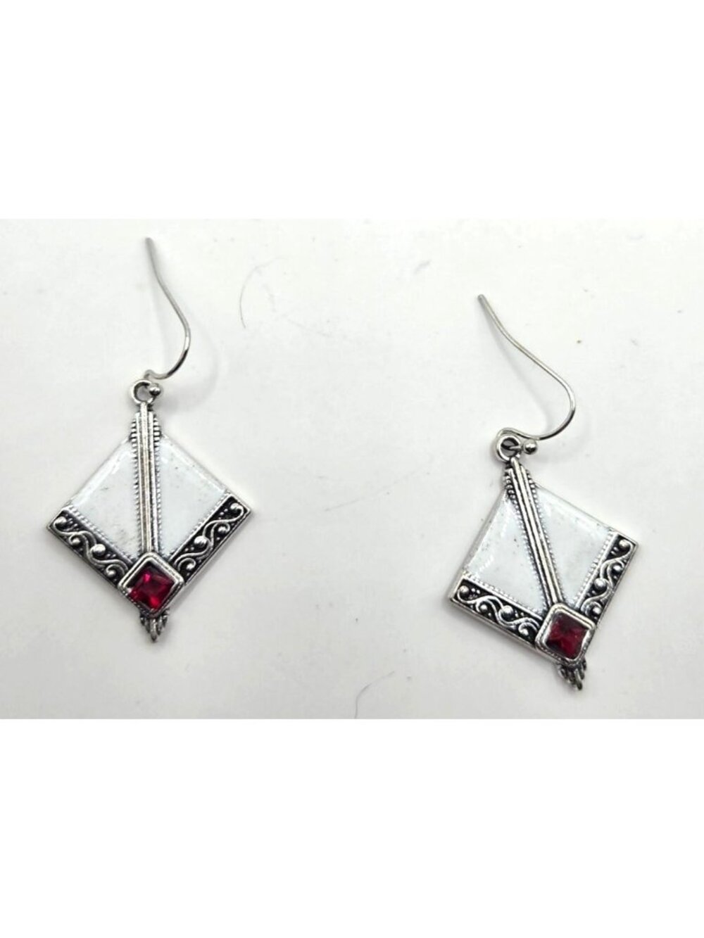 Vintage-Inspired Diamond-Shaped Dangle Earrings With Red Gem & White Enamel